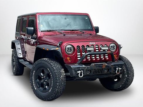 Used 2012 Jeep Wrangler Unlimited Sahara AWD/4WD image 3