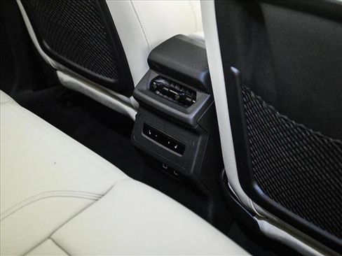 Certified 2025 Audi Q6 e-tron Premium Plus w/ Premium Plus AWD/4WD image 18