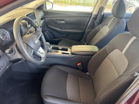 Certified 2023 Nissan Sentra SV FWD image 4