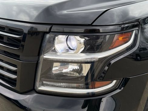 Used 2018 Chevrolet Suburban Premier image 27