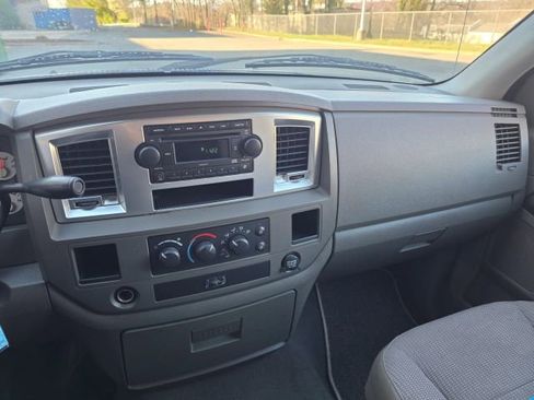 Used 2008 Dodge Ram 1500 Truck SLT image 16