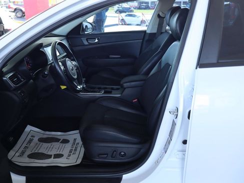 Used 2018 Kia Optima S w/ 18" Alloy Wheels Package image 17