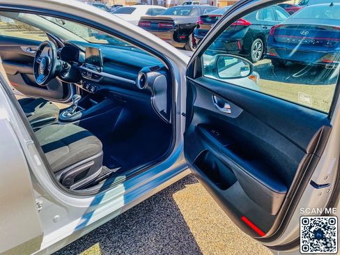 Used 2021 Kia Forte LXS image 13