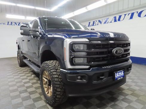 Used 2024 Ford F250 Lariat w/ Black Appearance Package image 4
