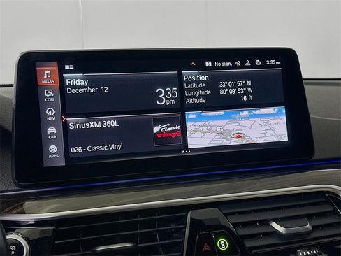 Used 2021 BMW 530i w/ Premium Package image 25