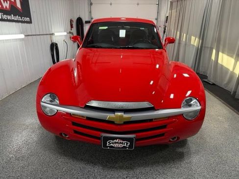 Used 2004 Chevrolet SSR w/ Preferred Equipment Group RWD image 7