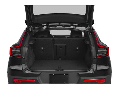 Used 2023 Volvo C40 P8 Recharge Ultimate image 11