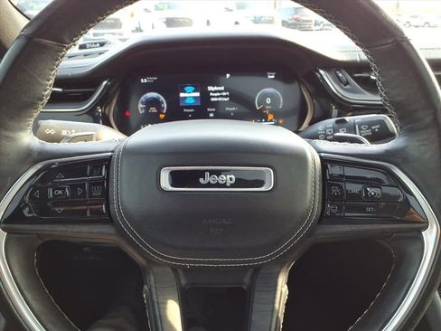 Certified 2022 Jeep Grand Cherokee Overland w/ Luxury Tech Group IV image 19