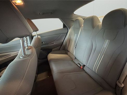 Certified 2023 Hyundai Elantra SEL w/ Convenience Package FWD image 11