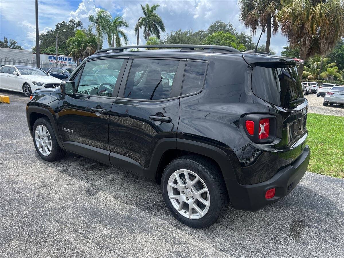 Used 2021 Jeep Renegade Latitude FWD image 7