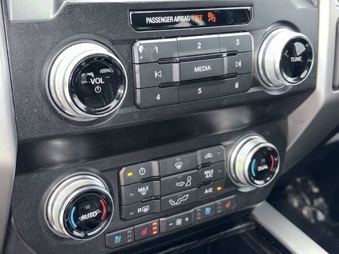 Used 2020 Ford F150 Platinum w/ Equipment Group 701A Luxury image 8