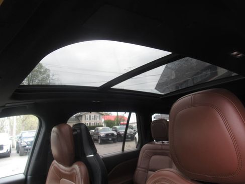 Used 2020 Lincoln Aviator Reserve w/ Equipment Group 202A AWD/4WD image 34