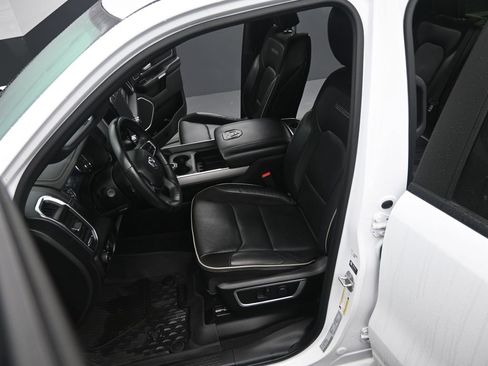 Used 2023 RAM 1500 Laramie image 11