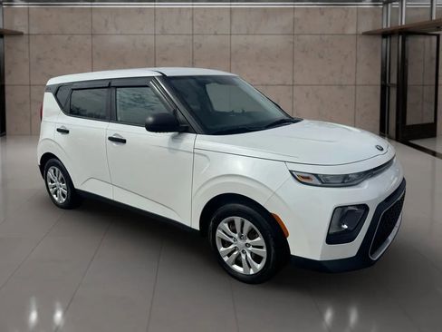 Used 2020 Kia Soul LX image 9