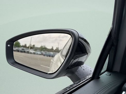 New 2026 Volkswagen Tiguan SE R-Line FWD image 11
