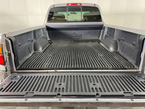 Used 2002 Toyota Tundra Limited image 26