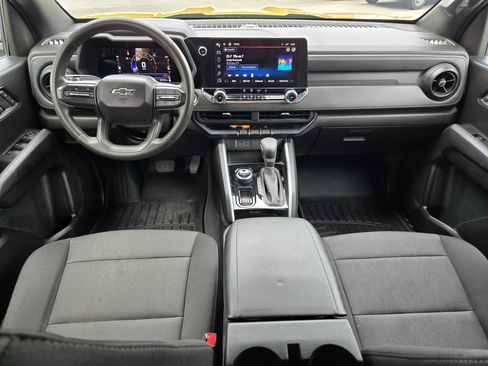 Used 2023 Chevrolet Colorado Trail Boss w/ Technology Package AWD/4WD image 10