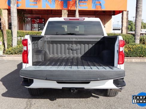 Used 2020 Chevrolet Silverado 1500 Custom w/ Trailering Package image 9