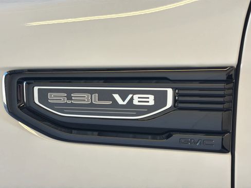 New 2026 GMC Sierra 1500 Elevation image 11