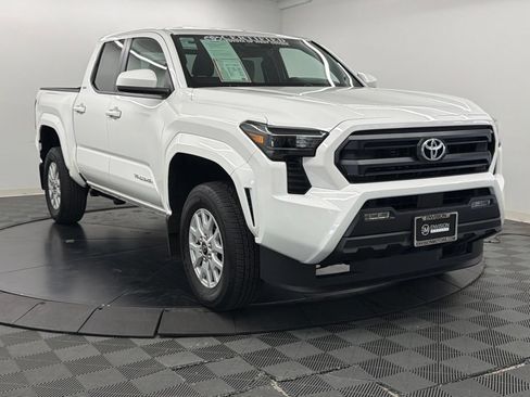 Certified 2026 Toyota Tacoma SR5 RWD image 8