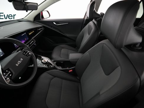 Used 2025 Kia Niro Wind image 7