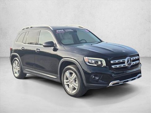Used 2020 Mercedes-Benz GLB 250 image 3