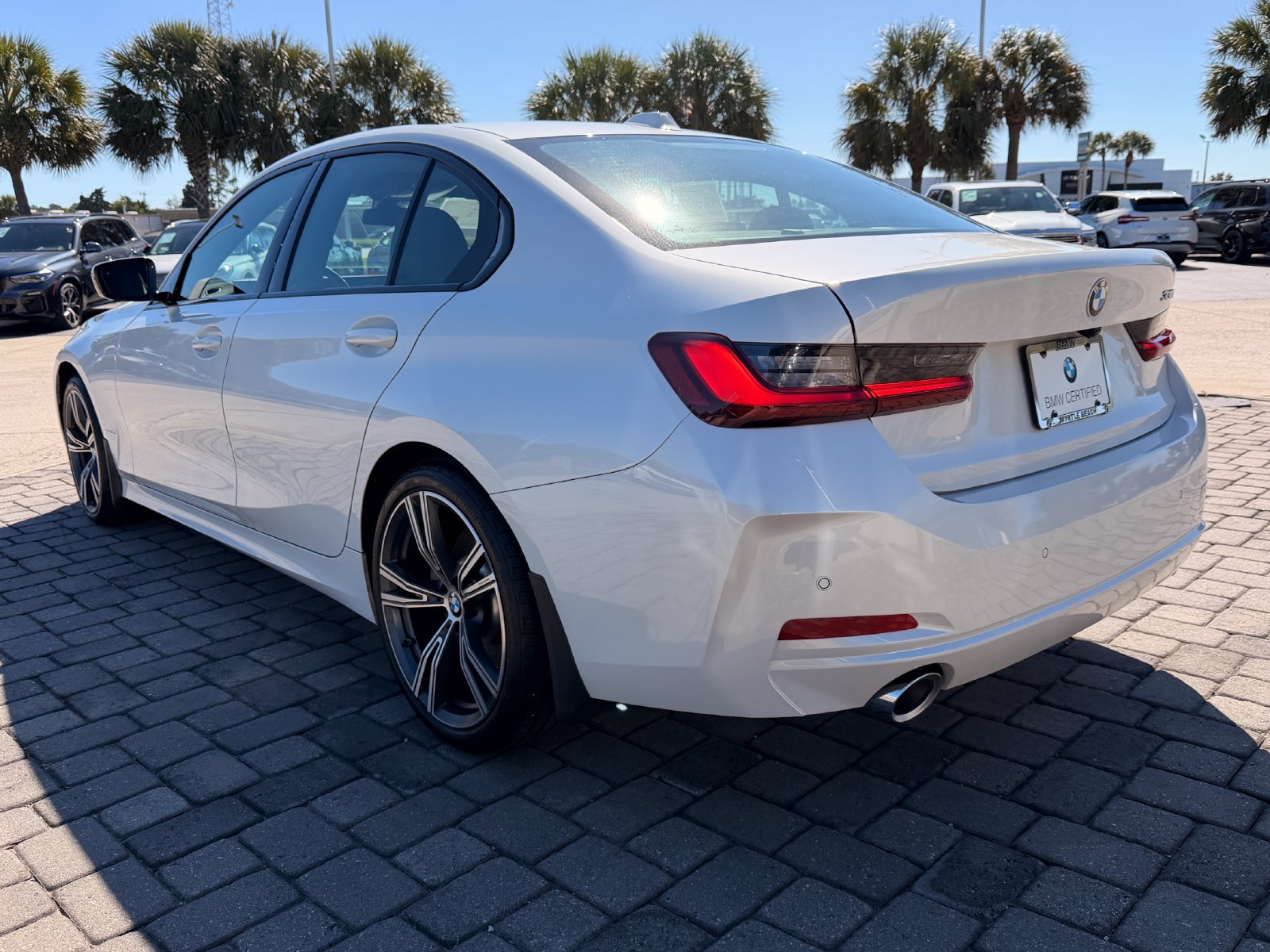 Used 2023 BMW 330i Sedan w/ Premium Package RWD image 11