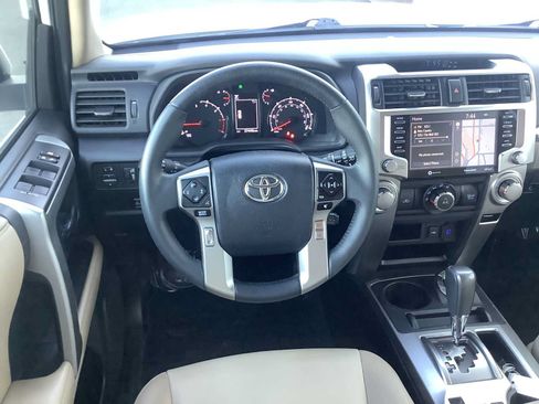 Used 2022 Toyota 4Runner SR5 Premium AWD/4WD image 10