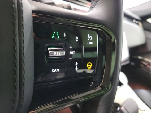 Used 2023 Land Rover Range Rover Sport SE Dynamic image 17