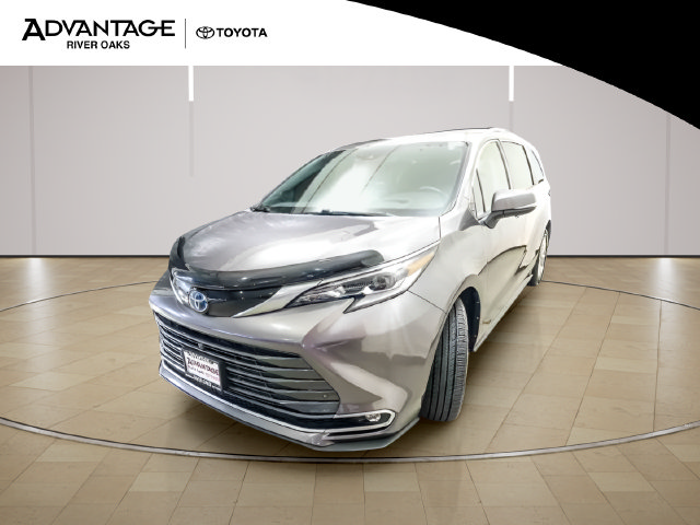 Used 2022 Toyota Sienna Platinum AWD/4WD image 4