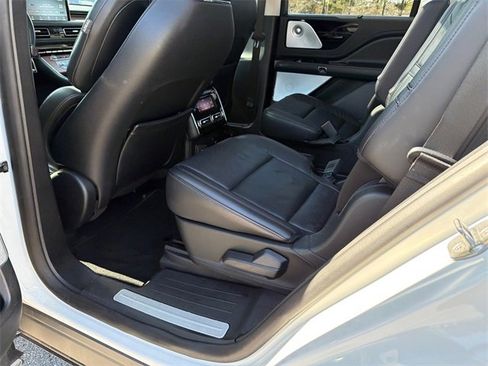Used 2021 Lincoln Aviator Reserve w/ Equipment Group 201A image 21
