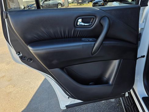 Used 2023 Nissan Armada SV image 22