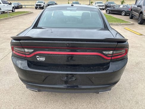 Used 2022 Dodge Charger SXT w/ Blacktop Package RWD image 9