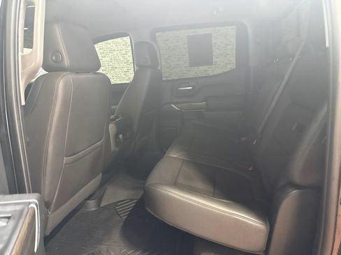 Used 2021 Chevrolet Silverado 1500 LT Trail Boss w/ Convenience Package II AWD/4WD image 12