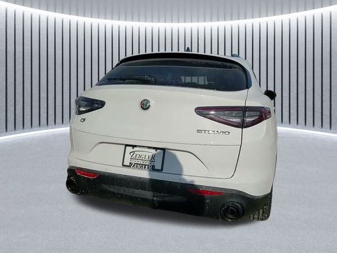 New 2025 Alfa Romeo Stelvio Sprint image 7