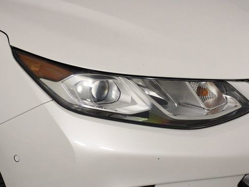 Used 2018 Chevrolet Volt Premier w/ Driver Confidence Package image 27