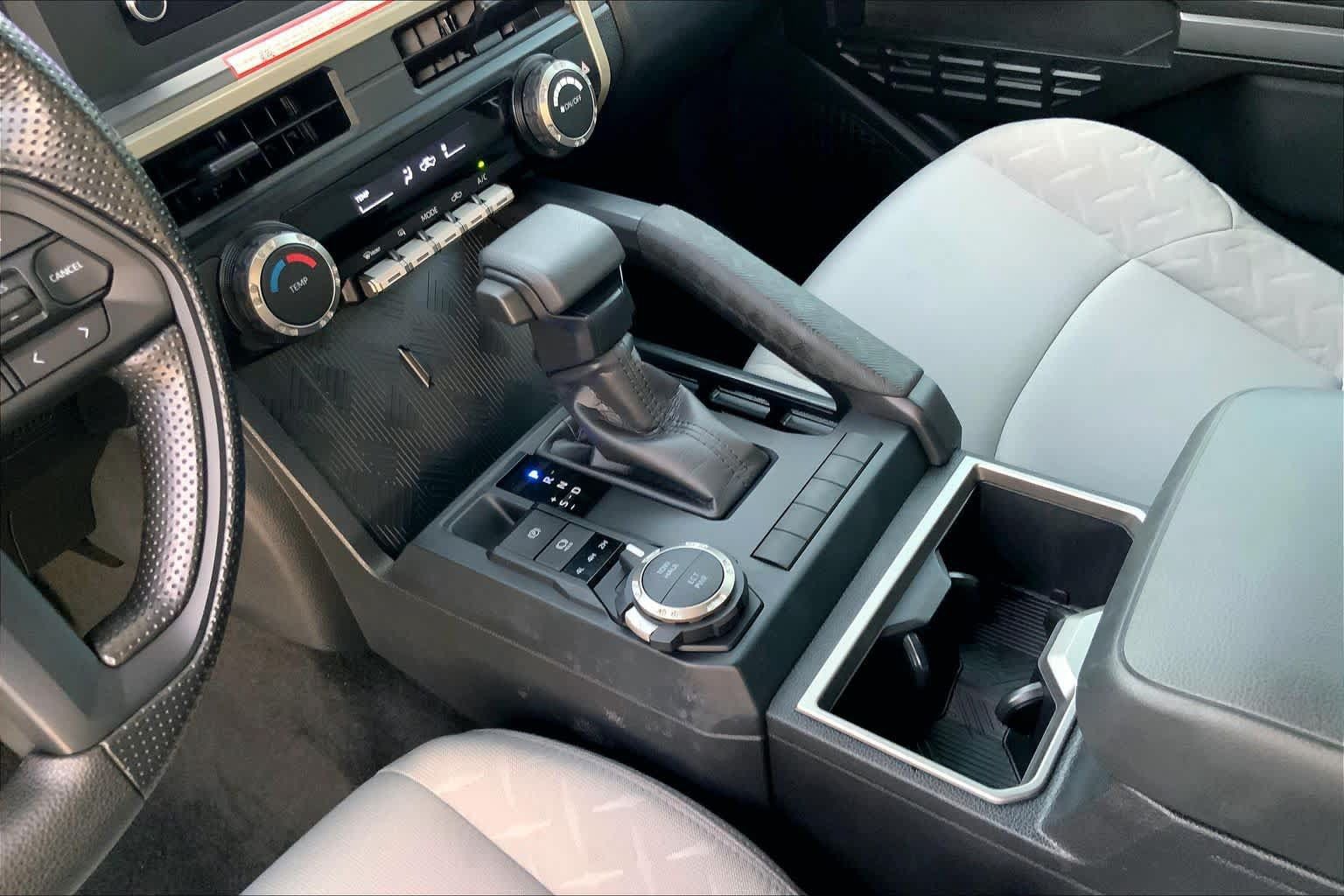 Certified 2026 Toyota Tacoma SR5 AWD/4WD image 16
