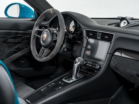 Used 2018 Porsche 911 GT2 RS w/ Weissach Package RWD image 33