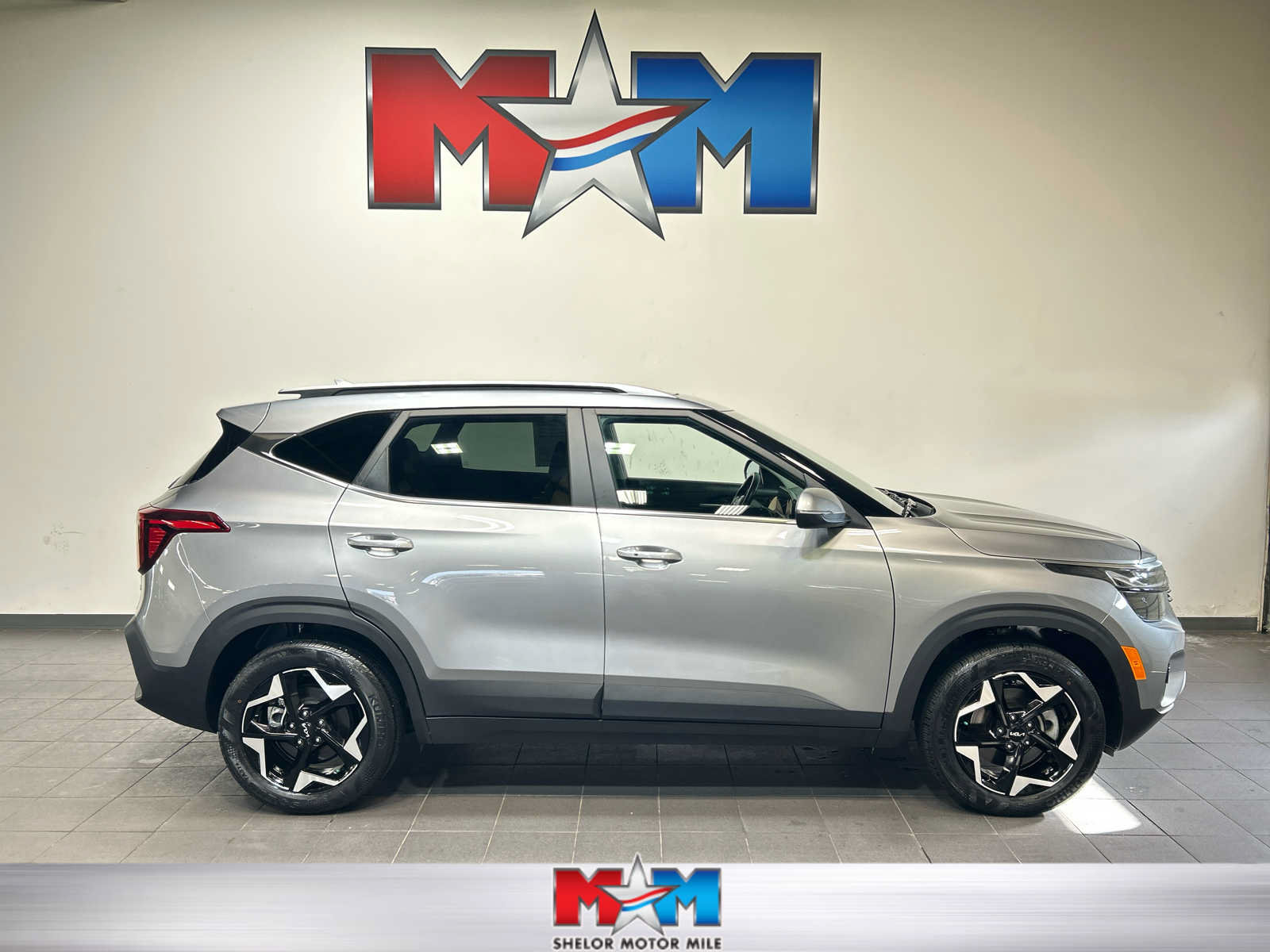 Used 2024 Kia Seltos EX AWD/4WD image 1