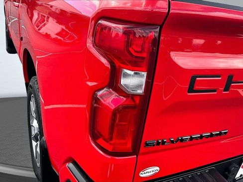 Used 2021 Chevrolet Silverado 1500 RST AWD/4WD image 31