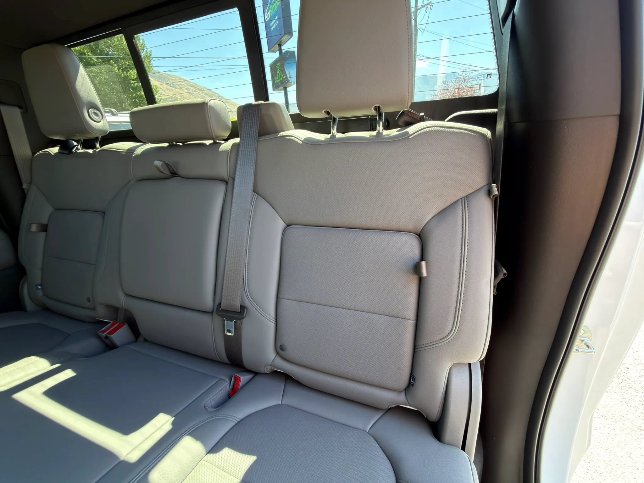 Used 2019 Chevrolet Silverado 1500 LTZ w/ LTZ Plus Package AWD/4WD image 27