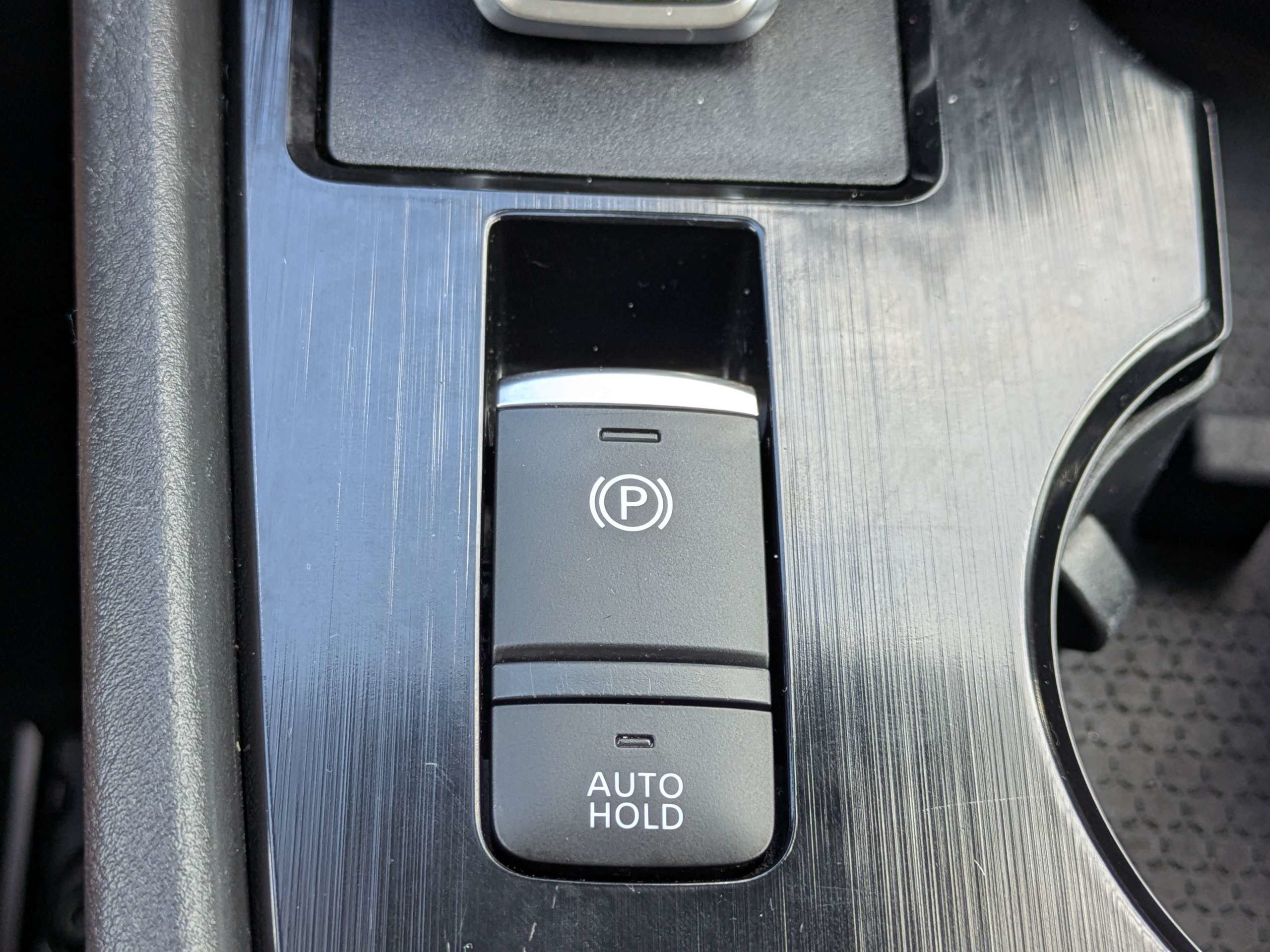 Used 2025 Nissan Rogue SV FWD image 34