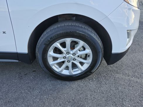 Used 2018 Chevrolet Equinox LS FWD image 10