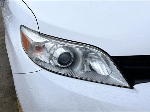 Used 2020 Toyota Sienna L image 26