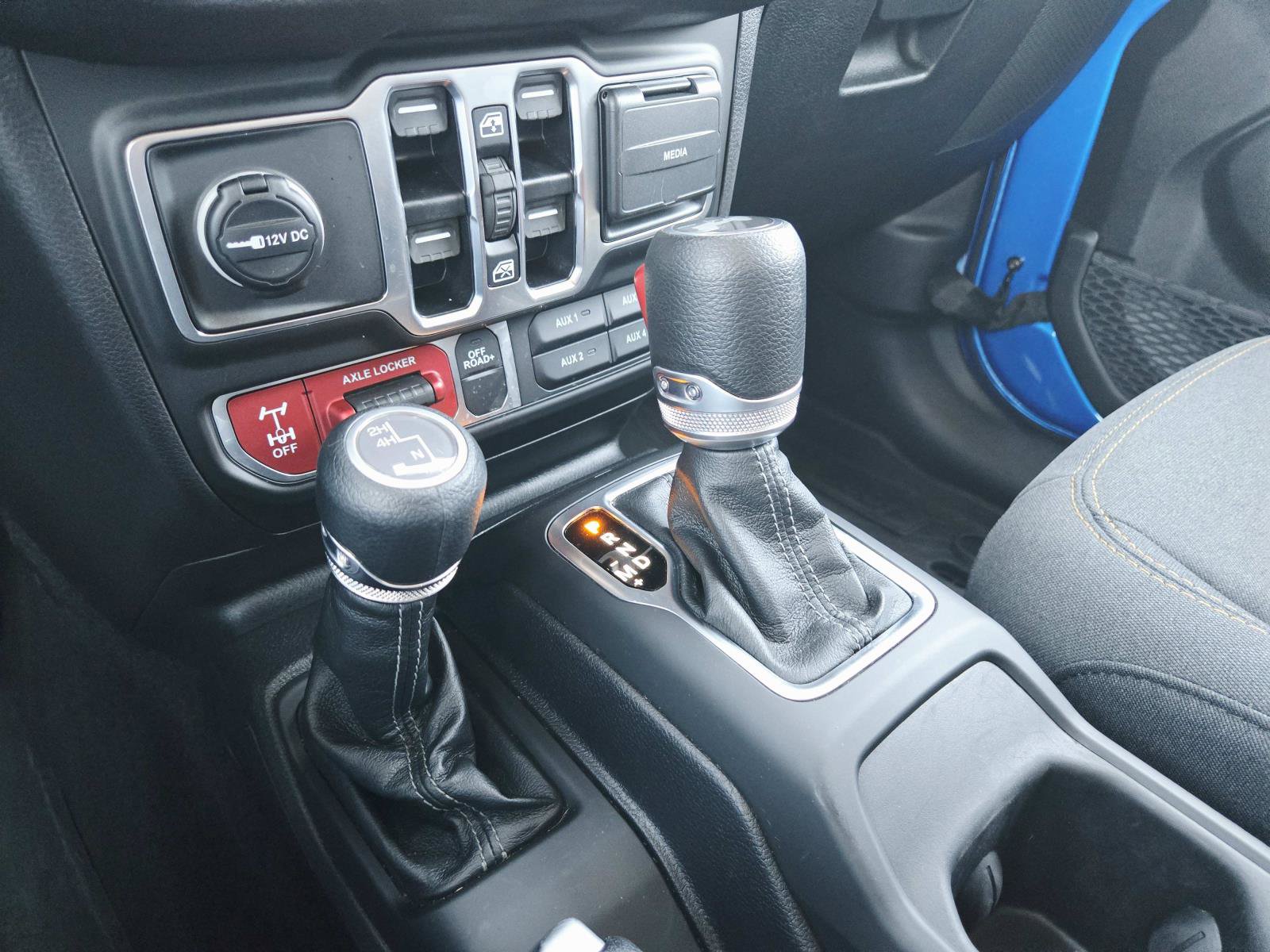 Used 2025 Jeep Wrangler Unlimited Sport AWD/4WD image 35