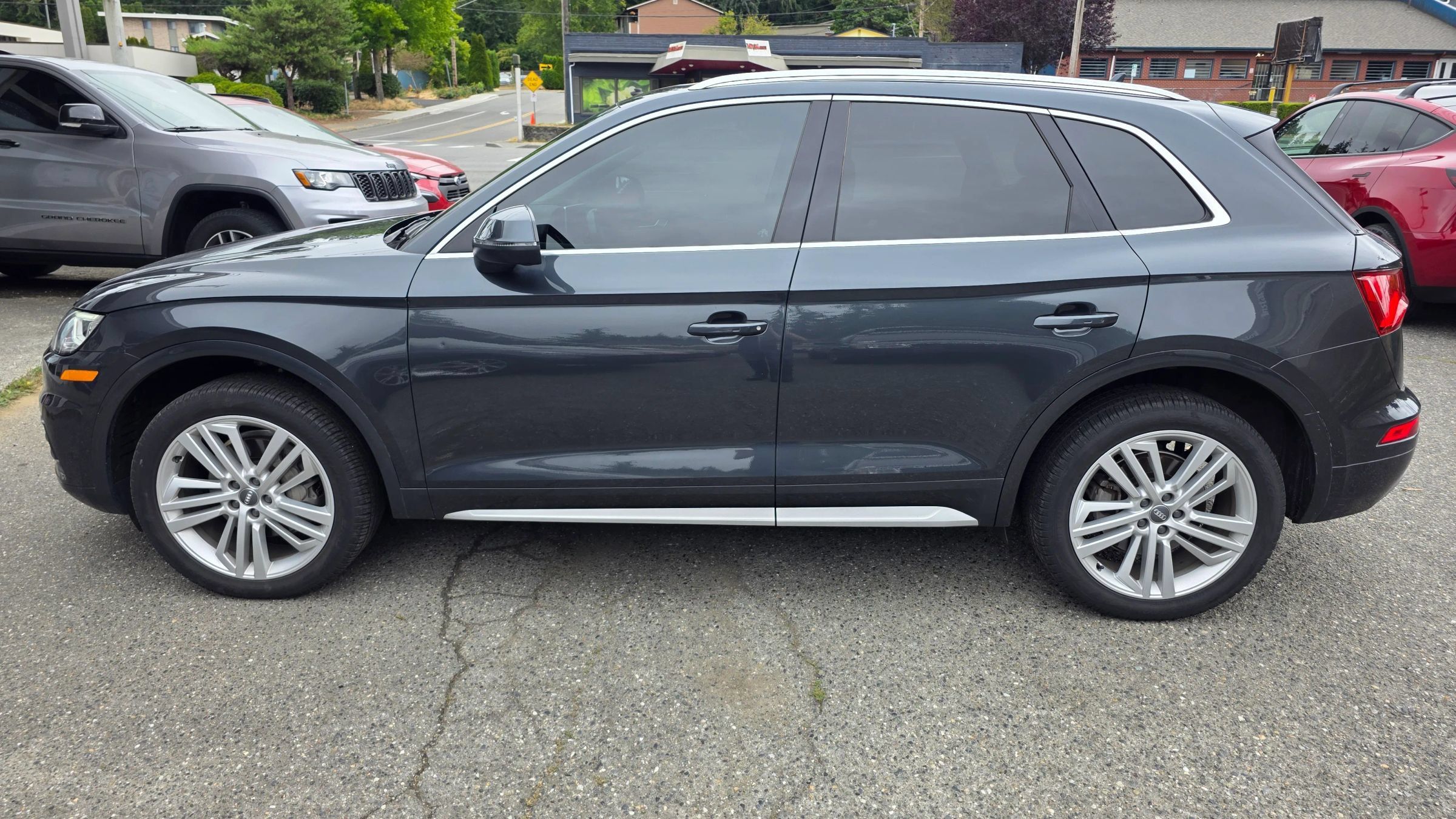 Used 2018 Audi Q5 2.0T Premium Plus w/ Premium Plus Package AWD/4WD image 8