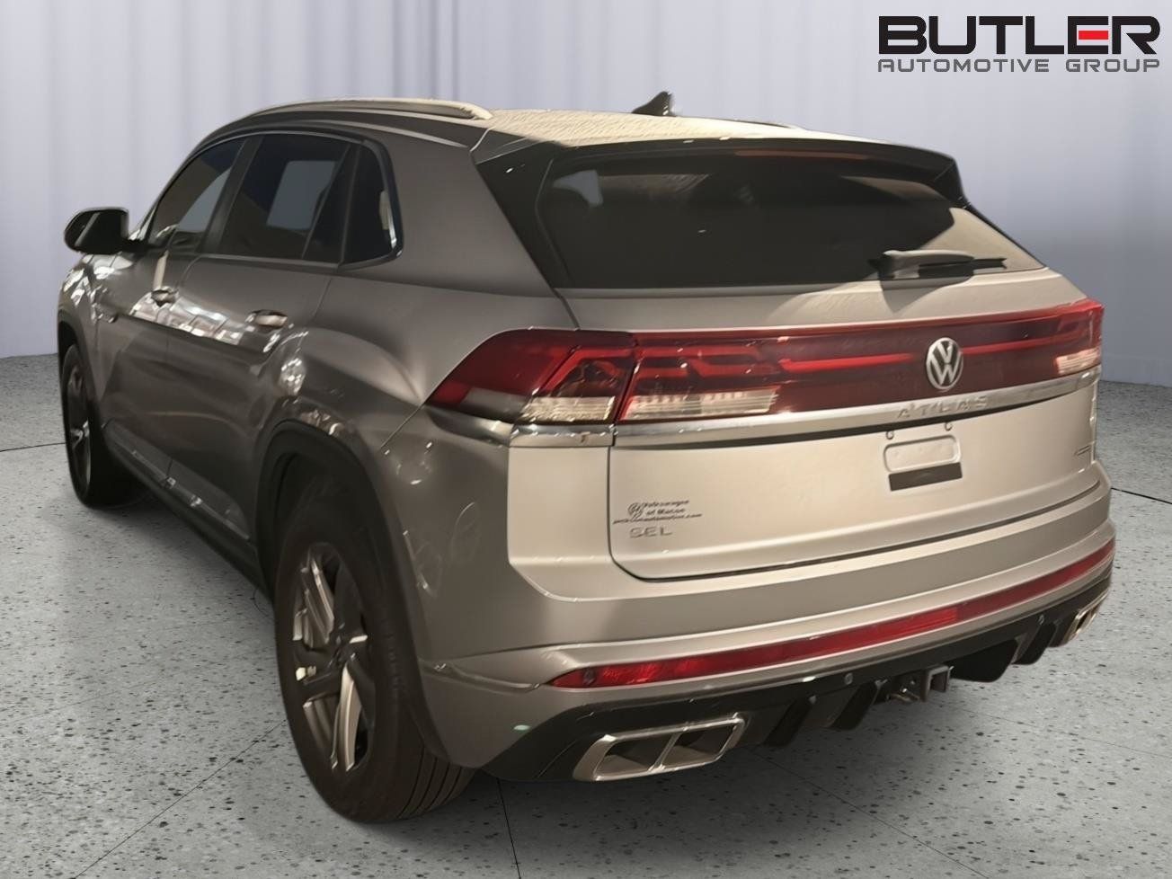 Used 2024 Volkswagen Atlas Cross Sport SEL R-Line AWD/4WD image 10
