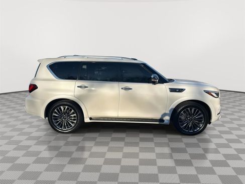 Used 2021 INFINITI QX80 Sensory w/ All-Season Package image 4