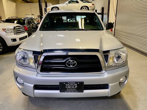 Used 2006 Toyota Tacoma PreRunner RWD image 2