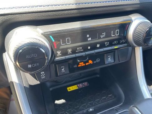 Used 2025 Toyota RAV4 XSE w/ Advanced Technology Package AWD/4WD image 34
